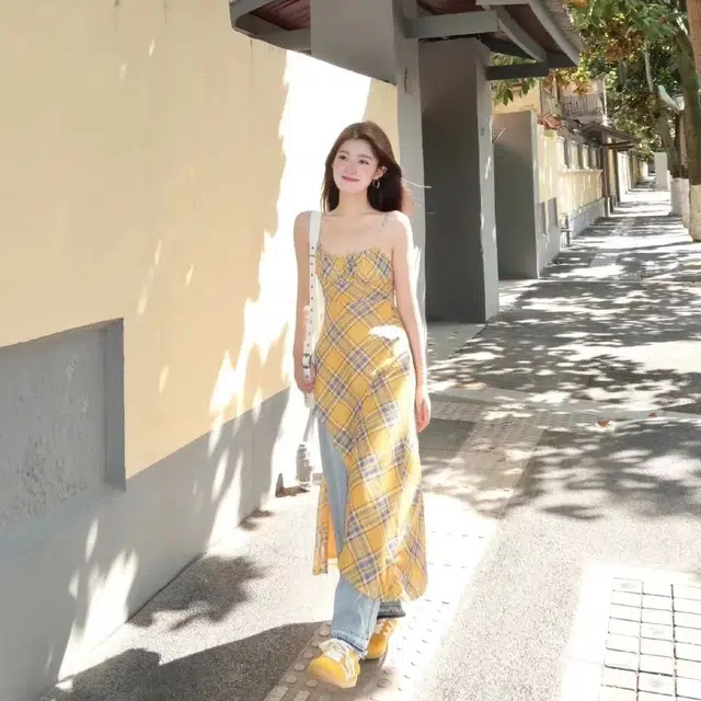 邓大喵 赫本风复古撞色格纹吊带女夏季洋气不规则百搭收腰长裙连衣裙 女款