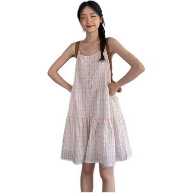 邓大喵 夏季俏皮少女感吊带女甜美小清新宽松减龄显瘦撞色格纹裙子连衣裙 女款