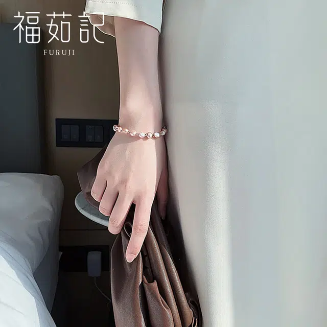福茹记 巴洛克圣曲 不规则 小众个性经典时尚复古精致 抽拉款可调节 合金 手链 女款