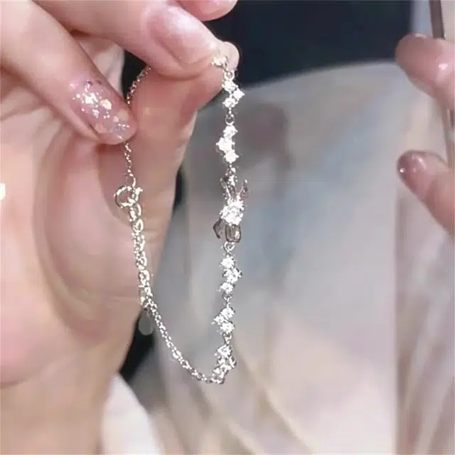 饰福瑞 闪耀蝴蝶结手饰 小众轻奢高级感小碎钻设计简约百搭时尚森系甜美在逃公主 甜蜜饰爱#好运 合金 手链 男女同款情侣款