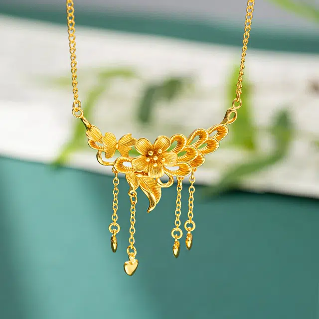 饰福瑞 梅花吊坠 新娘婚嫁三金百搭饰品  小众设计高级时尚 通勤百搭好运 合金 项链 男女同款情侣款