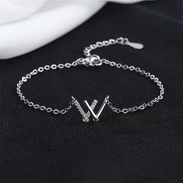 W V