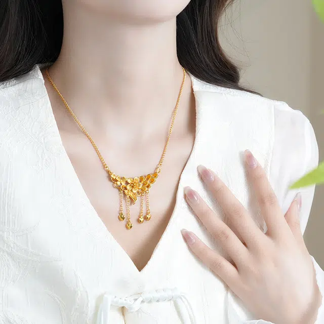 饰福瑞 梅花吊坠 新娘婚嫁三金百搭饰品  小众设计高级时尚 通勤百搭好运 合金 项链 男女同款情侣款