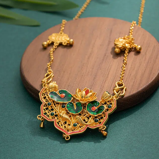 饰福瑞 莲花如意锦鲤吊坠  小众设计高级时尚 新中式古法花丝国潮珐琅新款设计秋上新毛衣链 通勤百搭好运 合金 项链 女款