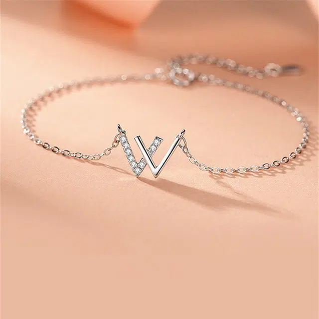 W V