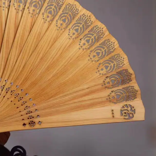仙作美 国风苏扇孔雀开屏 太行崖柏 红木手把件 男女同款情侣款 崖柏