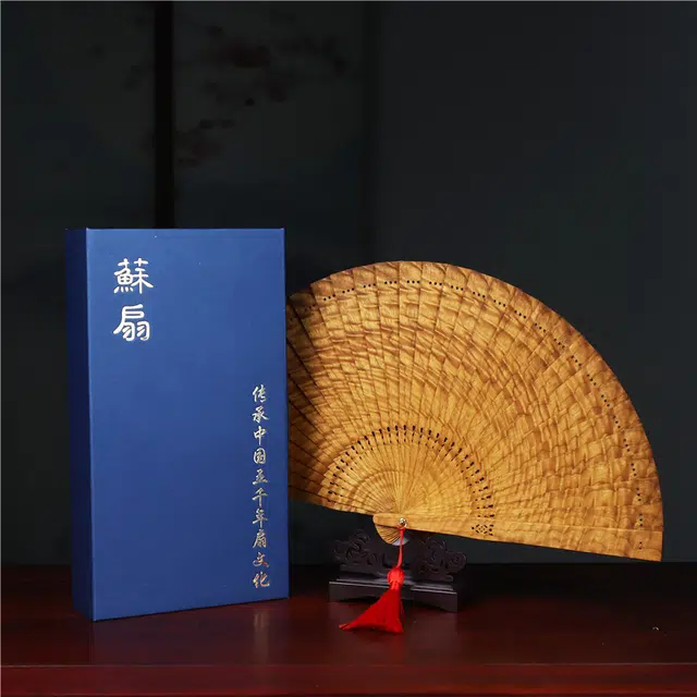 仙作美 中国风苏扇满水波纹 木作 把件 男女同款情侣款 楠木