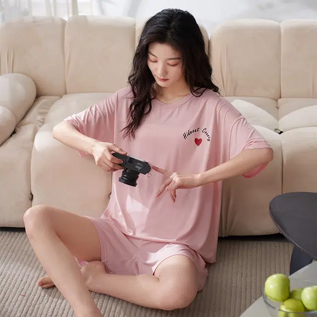 袋鼠 透气甜美清爽柔软舒适圆领套头短袖三分裤带胸垫防凸点家居服可外穿睡衣套装 女款 粉红色
