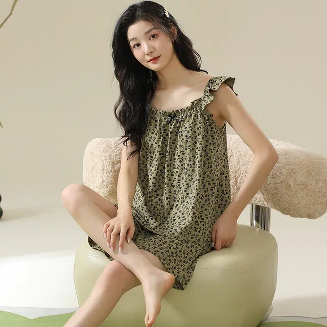 袋鼠 可外穿薄款带胸垫防凸点甜美无袖上衣满印透气亲肤五分裤睡衣套装 女款 橄榄色
