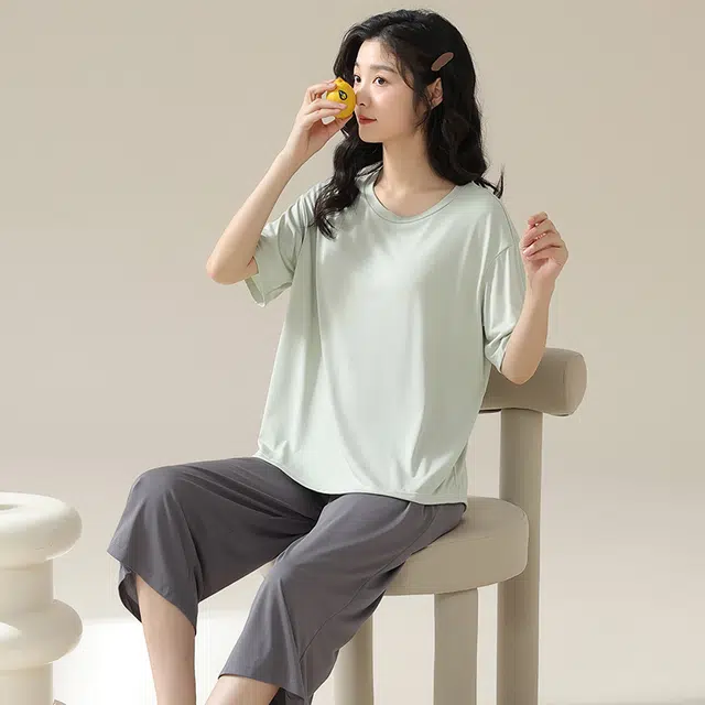 袋鼠 薄款带胸垫防凸点时尚经典素色短袖松紧腰休闲简约可外穿七分裤睡衣套装 女款 浅绿色