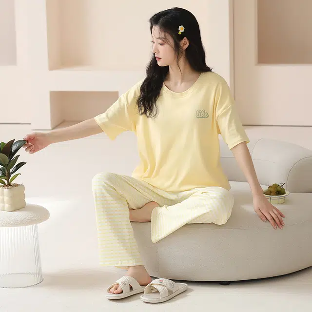 袋鼠 抗菌防螨小清新透气甜美柔软舒适圆领带胸垫防凸点短袖不勒腹长裤家居服可外穿睡衣套装 女款 黄色