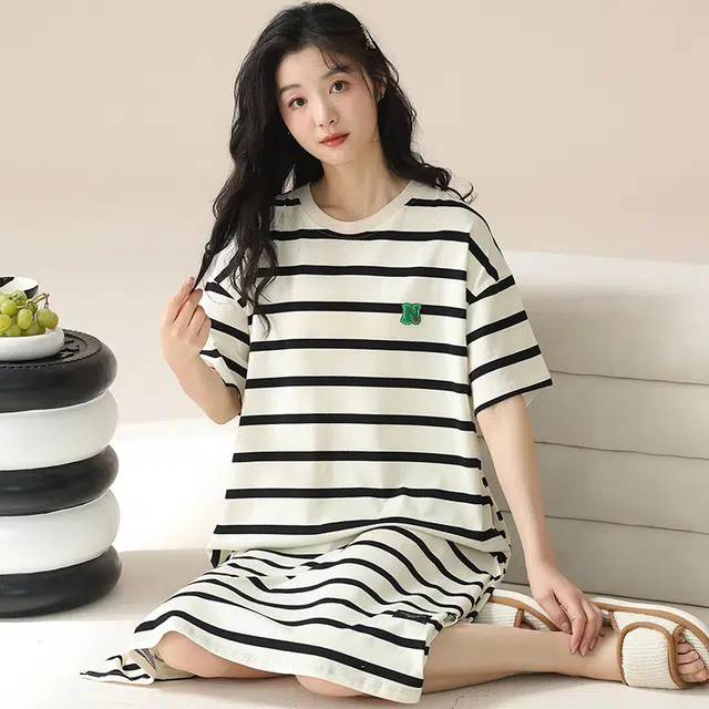 袋鼠 薄款圆领条纹休闲可外穿亲肤透气短袖睡裙 女款 杏色