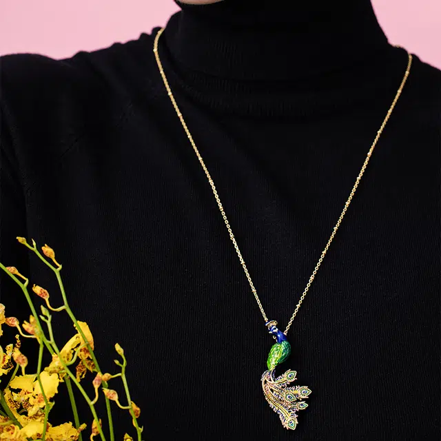 CHARFEN CHIC