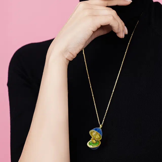 CHARFEN CHIC