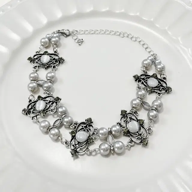 DVNRR choker y2k