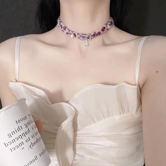 DVNRR choker y2k