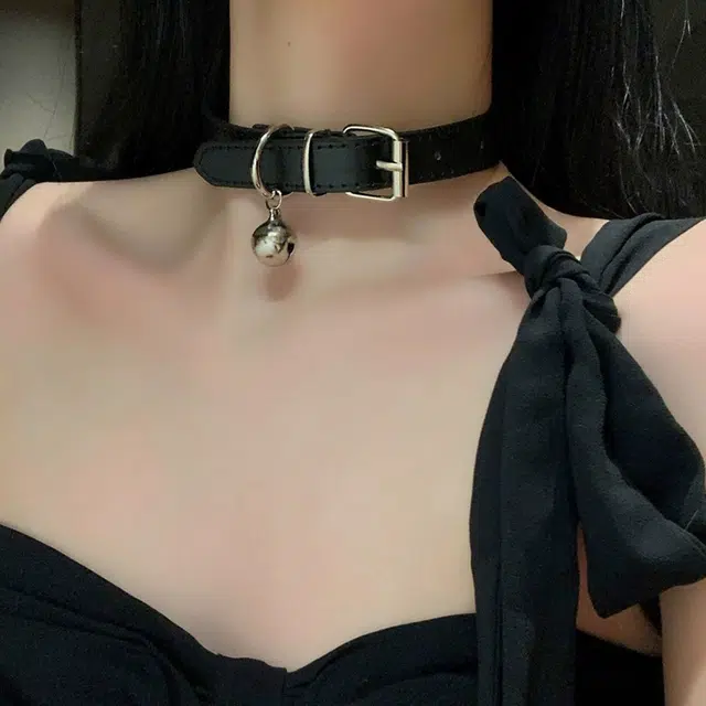 DVNRR choker y2k