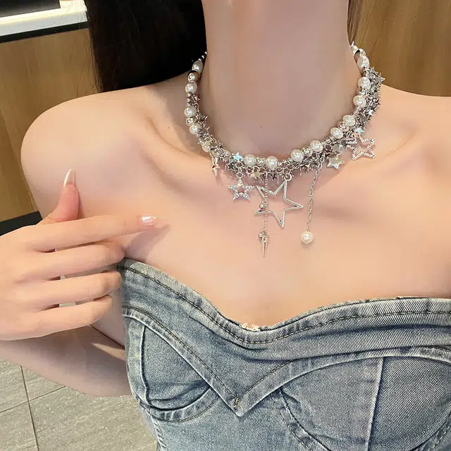DVNRR choker y2k
