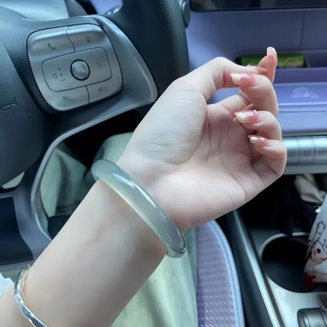 镯瑾 新中式国潮国风库里蓝 白月光贵妃镯如梦境沧海库里蓝 汉服旗袍远山黛气质显白 玉髓 玉石手镯 女款