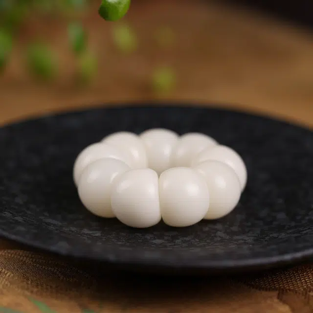 镯瑾 春季热款手工雕刻山竹蒜瓣猪大肠念珠 质感细腻高油高密 指尖精致小众文玩佛珠#好运 菩提根 手串 男女同款情侣款