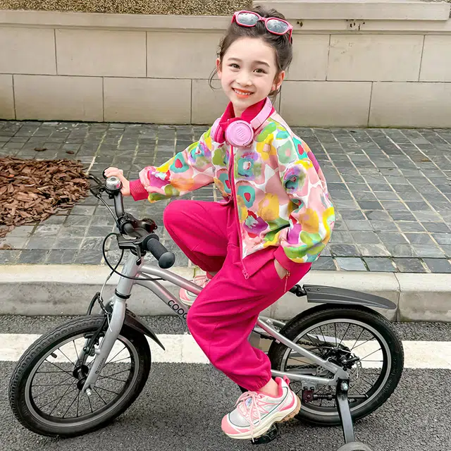 木木屋 舒适立领落肩上衣透气裤子休闲运动套装 花色中小童