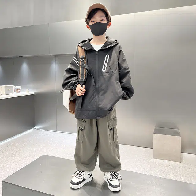 木木屋 舒适亲肤简约连帽拉链长袖夹克外套青少年