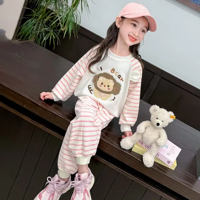 木木屋 舒适亲肤圆领上衣透气条纹裤子休闲运动套装中小童