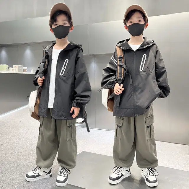 木木屋 舒适亲肤简约连帽拉链长袖夹克外套青少年