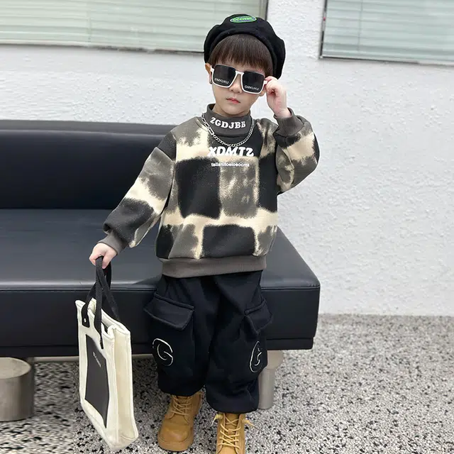 木木屋 舒适亲肤字母上衣百搭裤子休闲运动套装 中小童