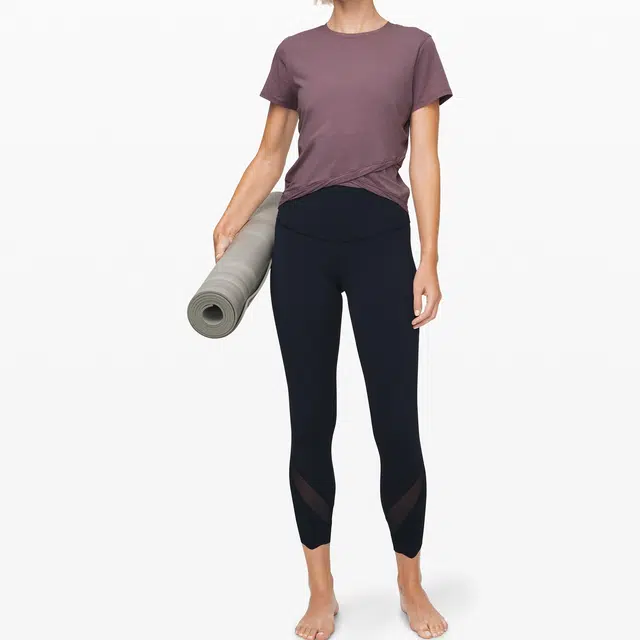 lululemon Do the Twist T