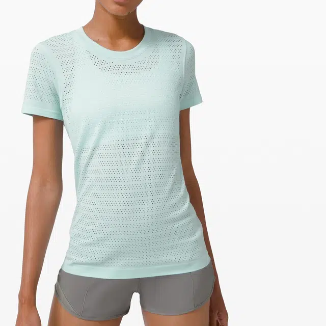 lululemon BreezeBy T