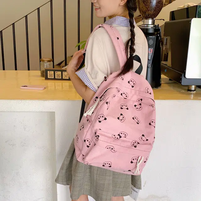 蔻蒂熊 可爱卡通印花包高颜值大容量书包学生出游轻便背包小熊猫百搭 涤纶 双肩包 常规 白色/灰色 / 粉红色  /黄色