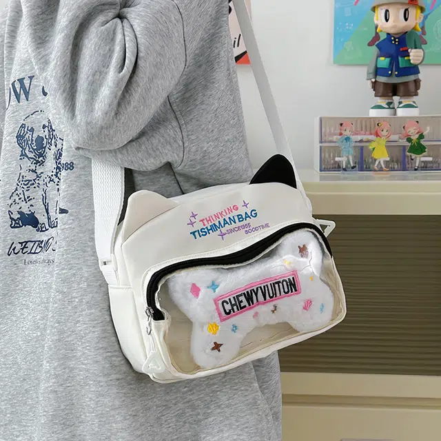 蔻蒂熊 可爱猫咪二次元透明斜挎包小包包高颜值女学生包痛包娃包 尼龙布 双肩包 常规 白色/粉色/紫色/黄色