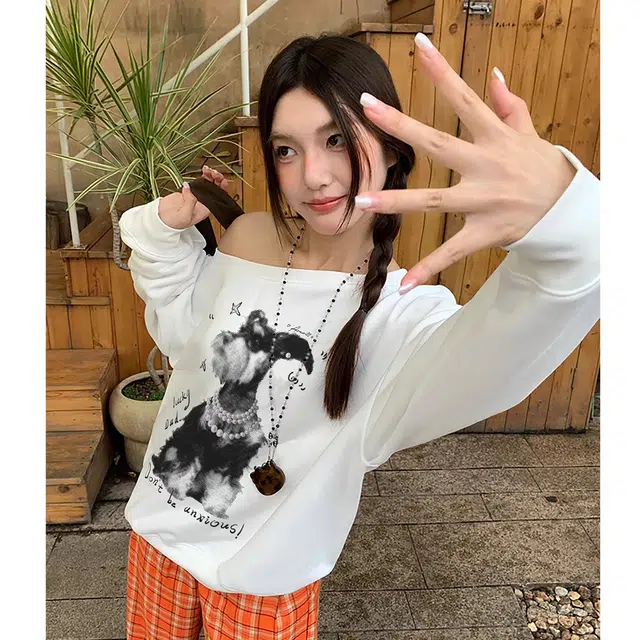 丝絮丝绸 秋冬漏肩斜开肩美式潮牌宽松上衣卫衣 女款