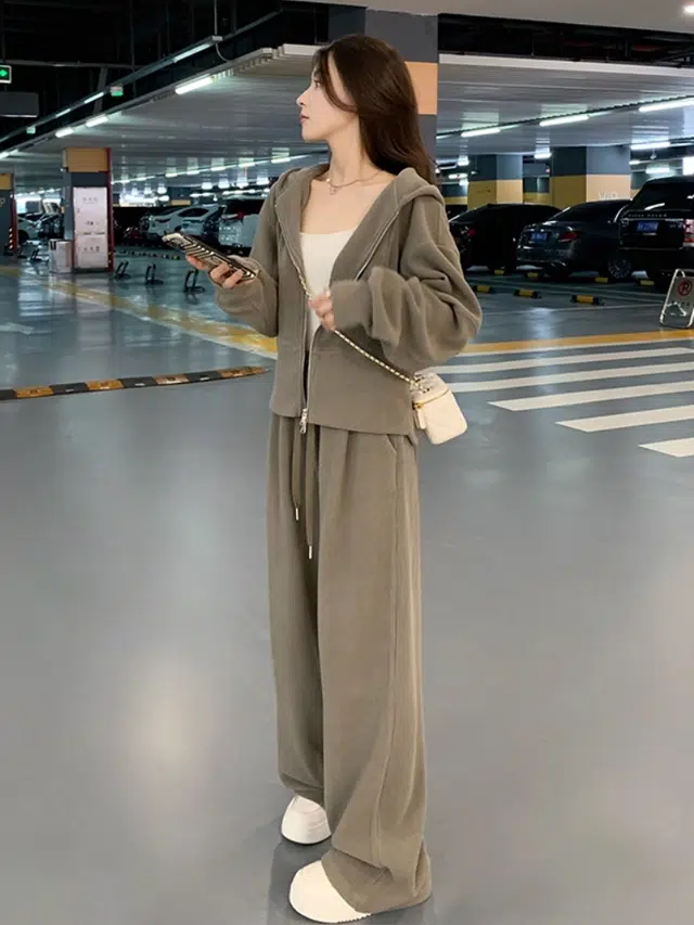 丝絮丝绸 秋季宽松洋气网红炸街运动卫衣两件套休闲套装 女款