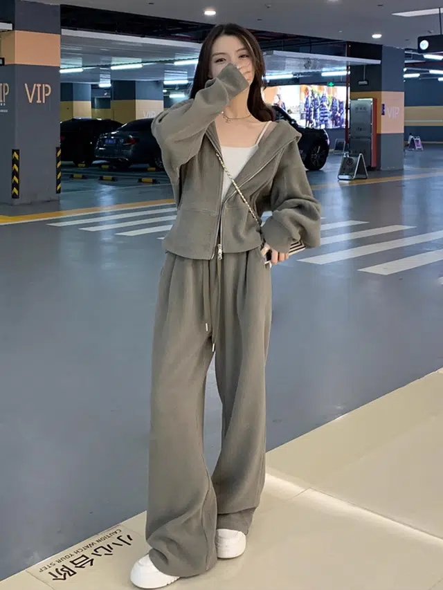 丝絮丝绸 秋季宽松洋气网红炸街运动卫衣两件套休闲套装 女款