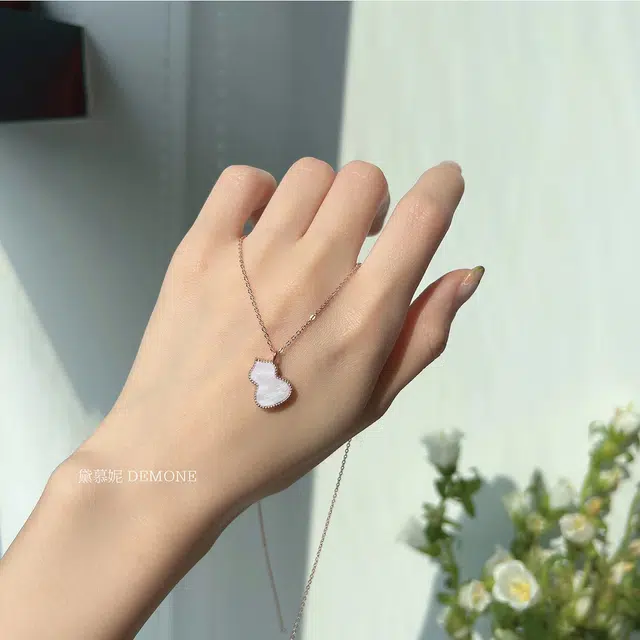 DEMONE 18k