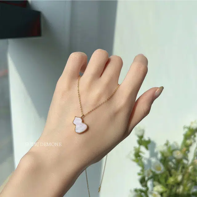 DEMONE 18k