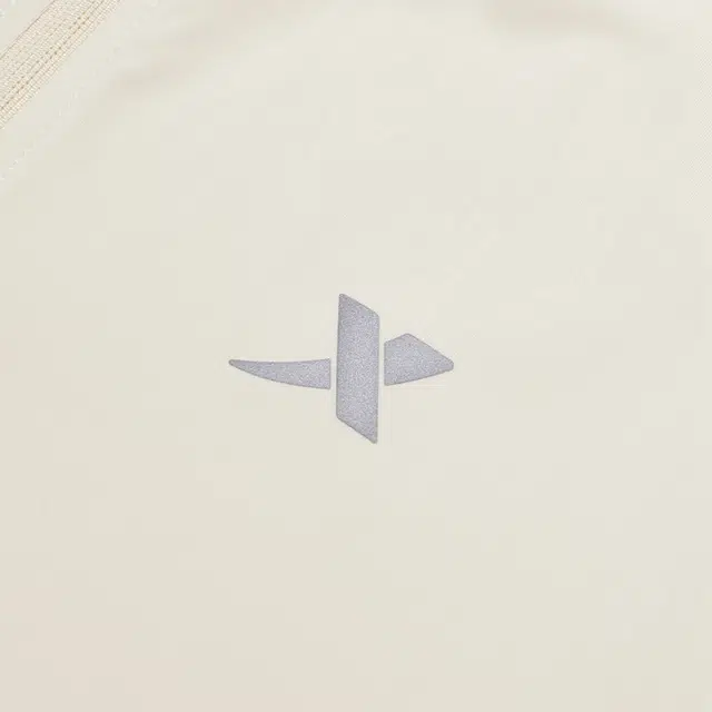 特步梭织防晒衣 休闲时尚连帽透气舒适百搭