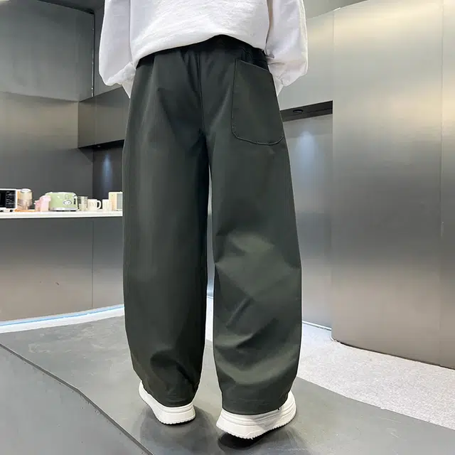 俞兆林 简约纯色工装潮范直筒户外健身跑步舒适亲肤透气适中儿童运动裤 春秋 青少年