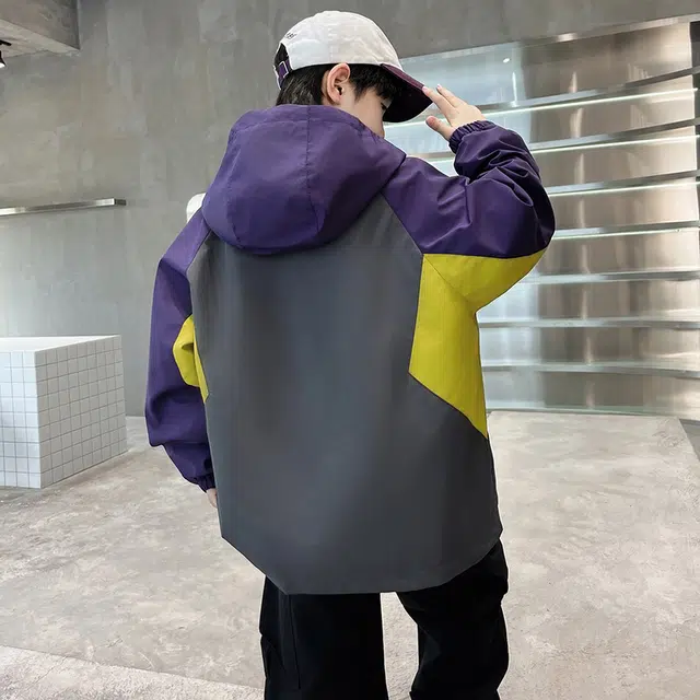 俞兆林夹克 时髦拼色反光条三合一保暖户外登山运动宽松连帽防风防水耐磨 青少年