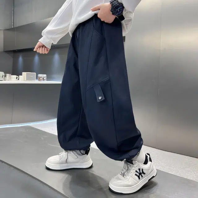 俞兆林 男大童简约显高显瘦垂感宽松亲肤直筒工装休闲裤适中儿童运动裤 春秋 青少年