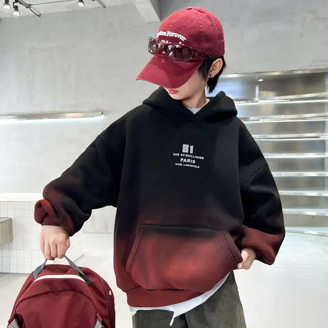 雅鹿卫衣 渐变舒适亲肤加绒 黑红色 青少年