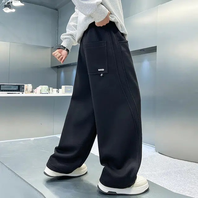 俞兆林 男大童卫裤潮范直筒户外健身跑步舒适亲肤适中儿童运动裤 春秋 青少年