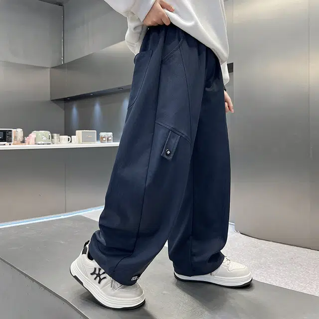 俞兆林 男大童简约显高显瘦垂感宽松亲肤直筒工装休闲裤适中儿童运动裤 春秋 青少年