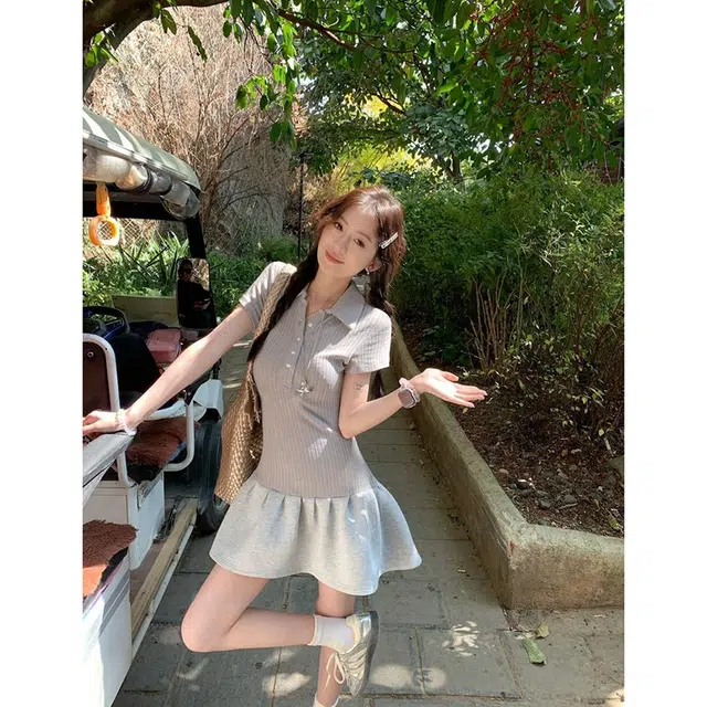 水中花 通勤休闲简约舒适百搭短袖连衣裙 女款