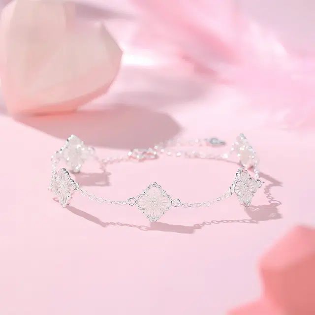 CUTE DAME S990