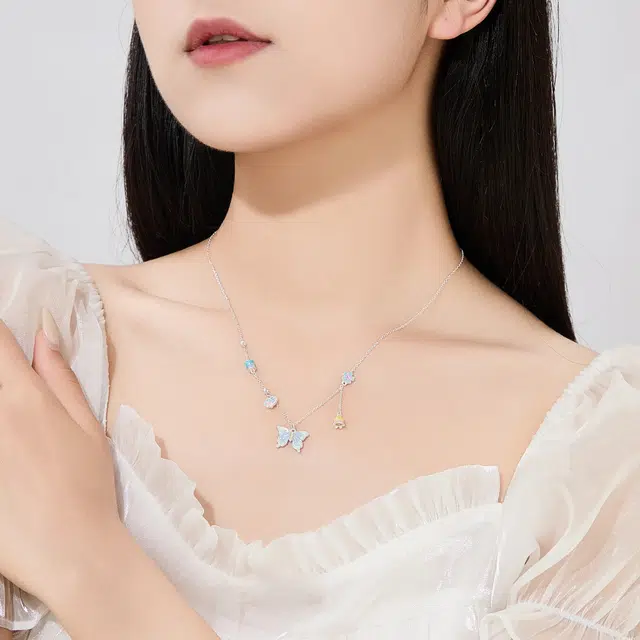 CUTE DAME S990