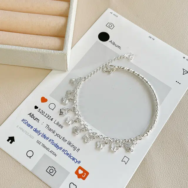 S990 CUTE DAME