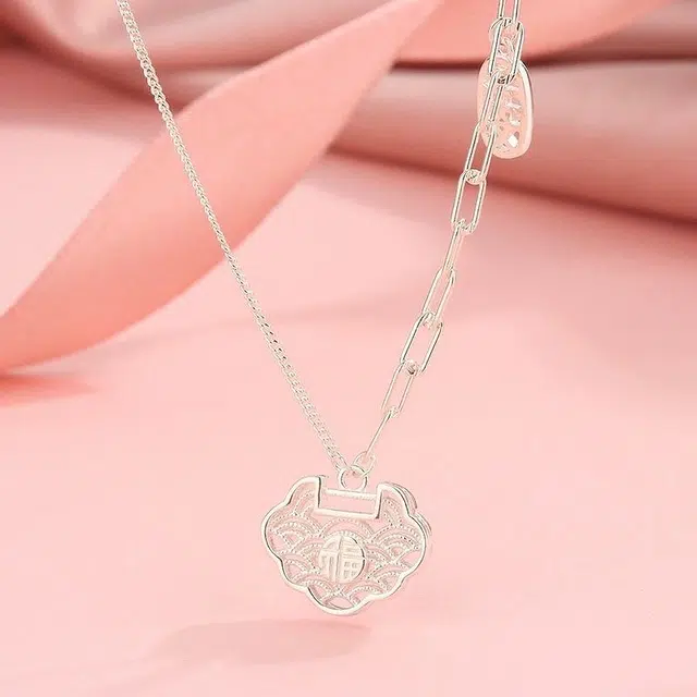 CUTE DAME S990